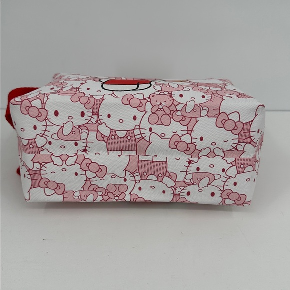 NWT Hello Kitty Cosmetic Bag & Mirror - Picture 5 of 7